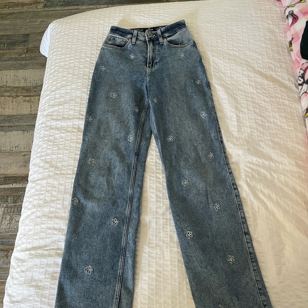 Hollister Blue Straight Leg Jeans with Relaxed Fit